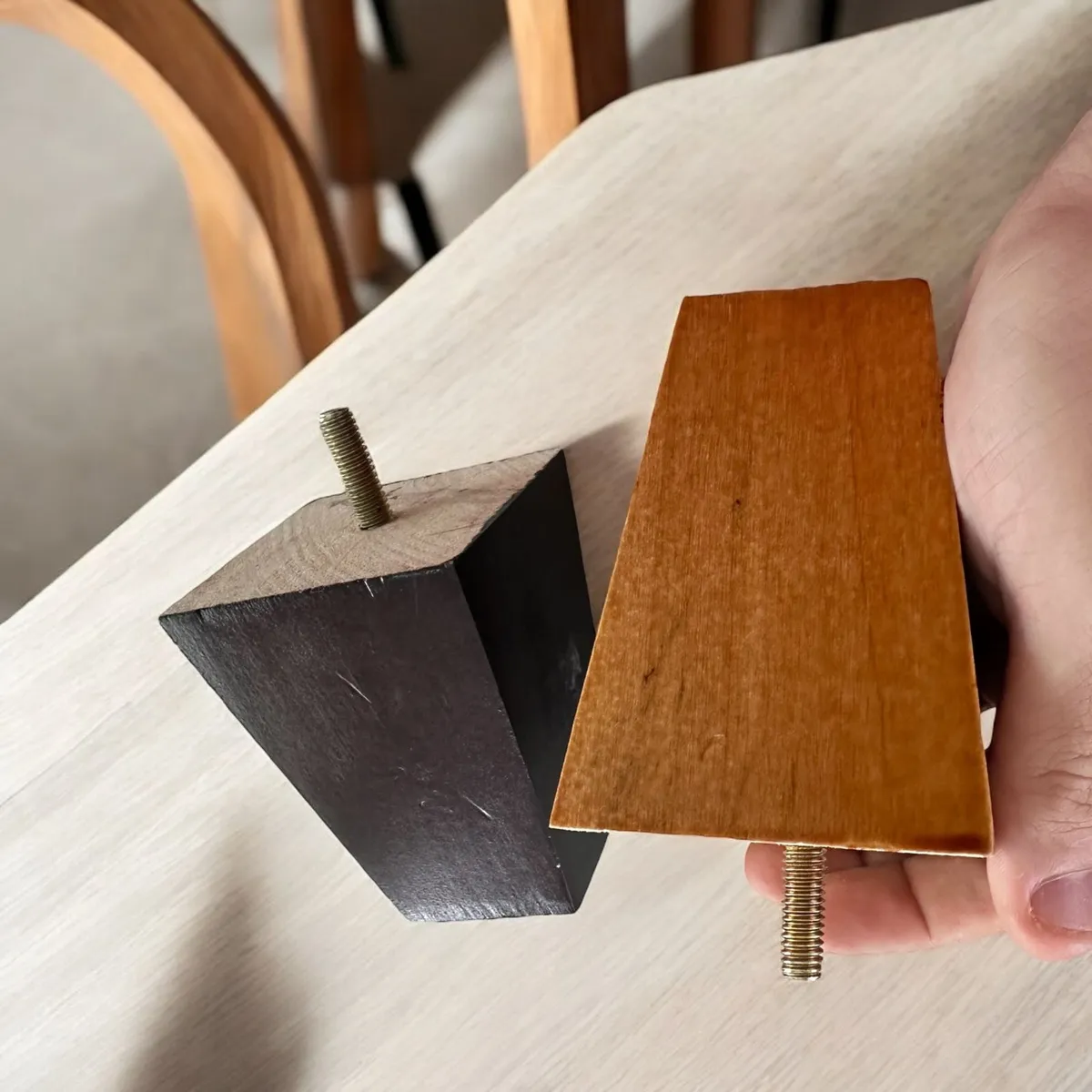 Pé Trapézio cor Tabaco para Sofá e Camabox 9cm Madeira Maciça - Imagem 2